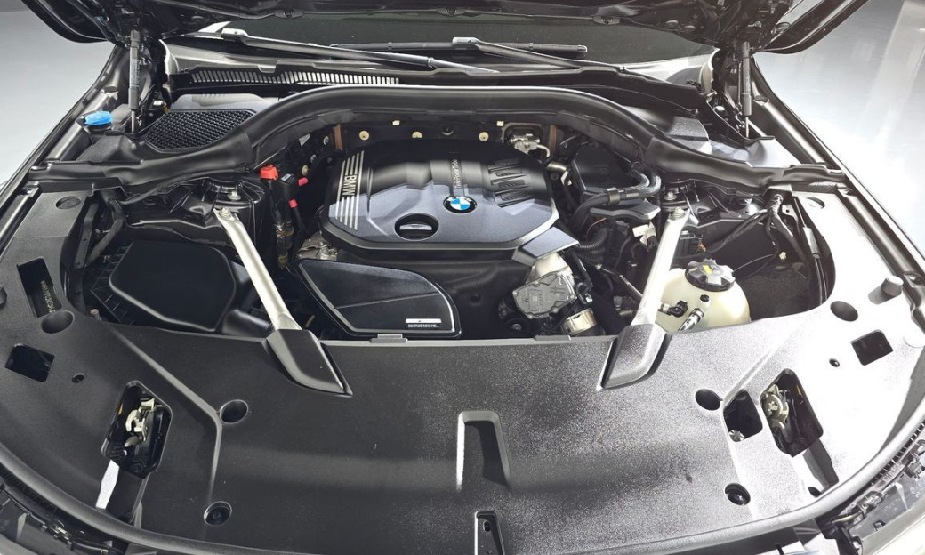 BMW Gran Turismo 620d Luxury, 2022
