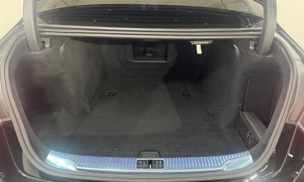 Mercedes-Benz S-Class S350 d 4MATIC, 2025