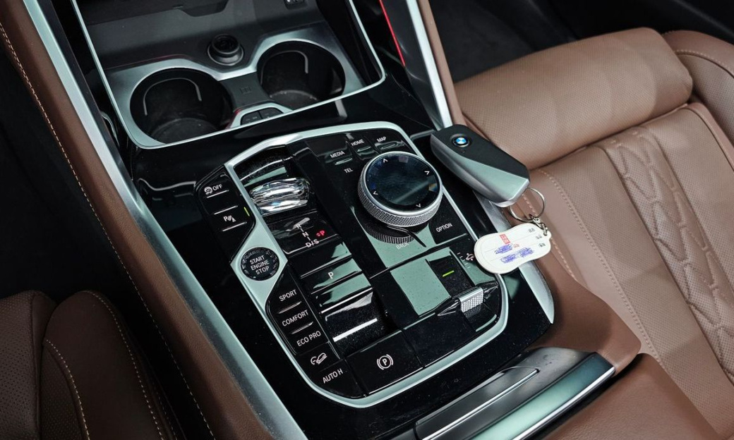 BMW X6 xDrive40i M Sport, 2025