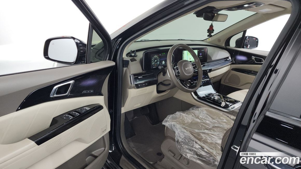 Kia Carnival 7-Seater Hi-Limousine, 2023