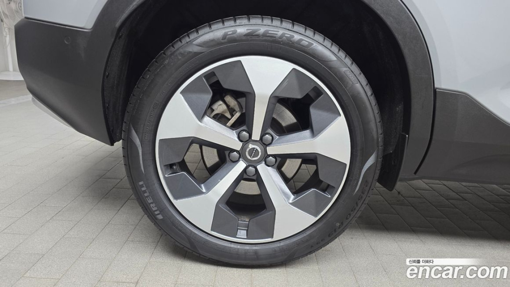 Volvo XC40 B4 Ultimate Bright, 2024