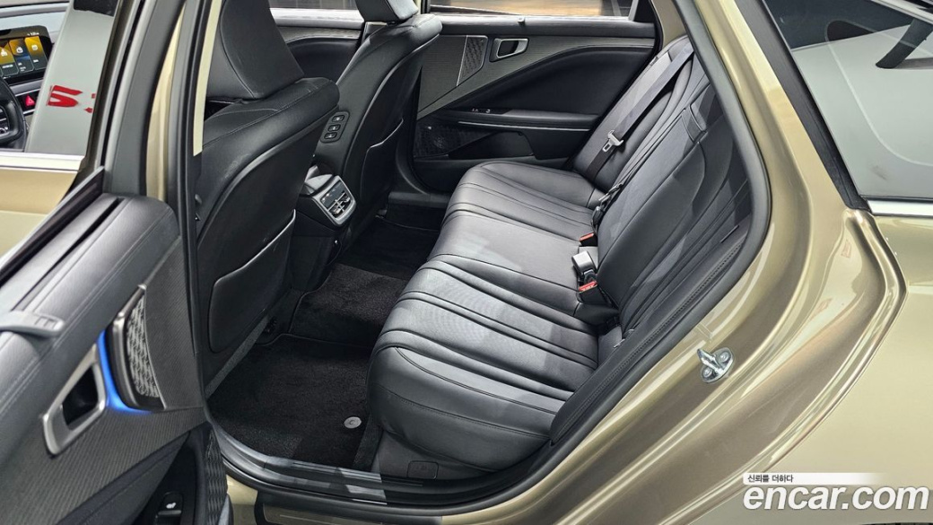 Kia K8 2.5 Gasoline 2WD, 2025