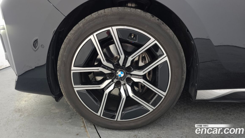 BMW 7-Series 740d xDrive M Sport, 2025