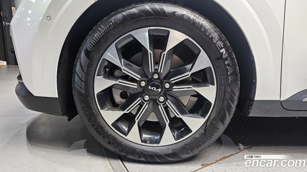 Kia Carnival 7-Seater Signature, 2023