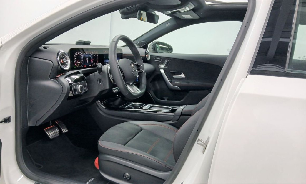 Mercedes-Benz A-Class AMG A45 4MAITC+ Hatchback, 2025