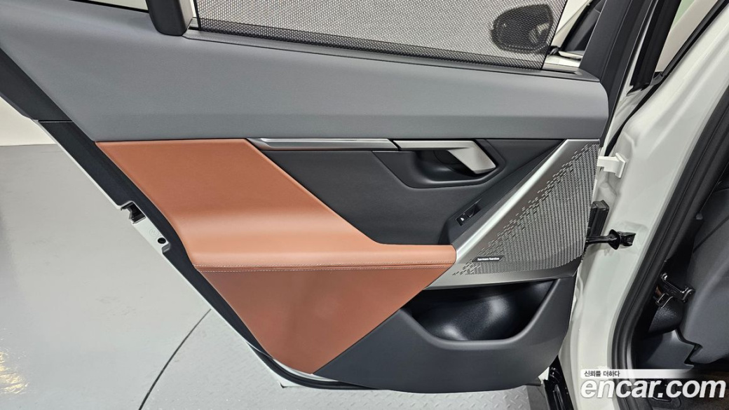 BMW 5-Series 530i xDrive M Sport, 2024