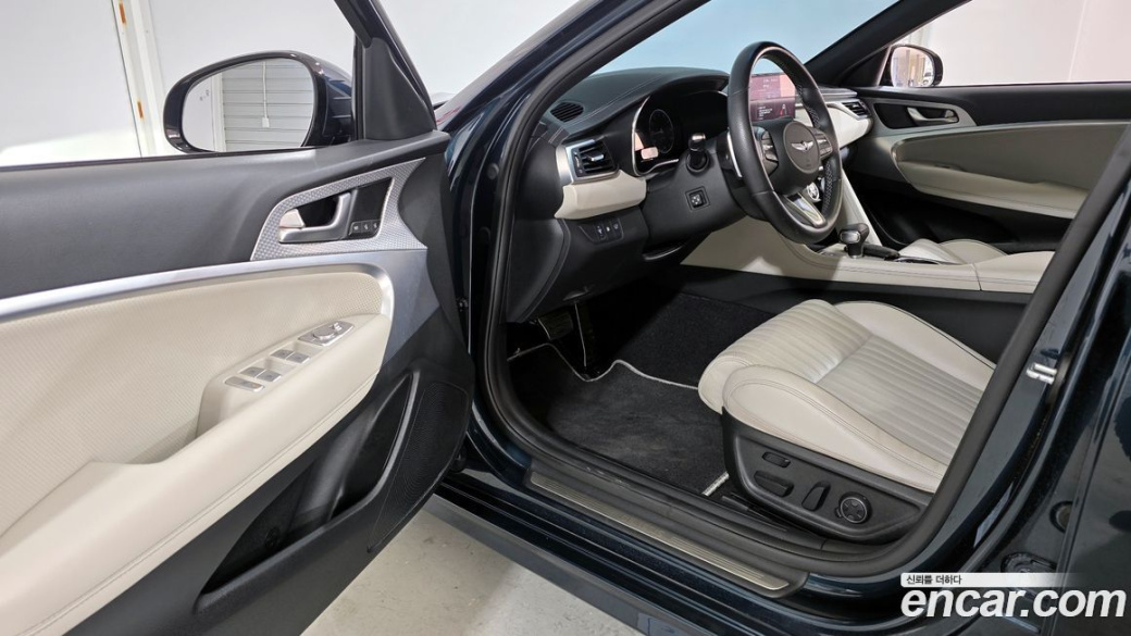 Genesis G70 Gasoline 2.0T 2WD, 2021