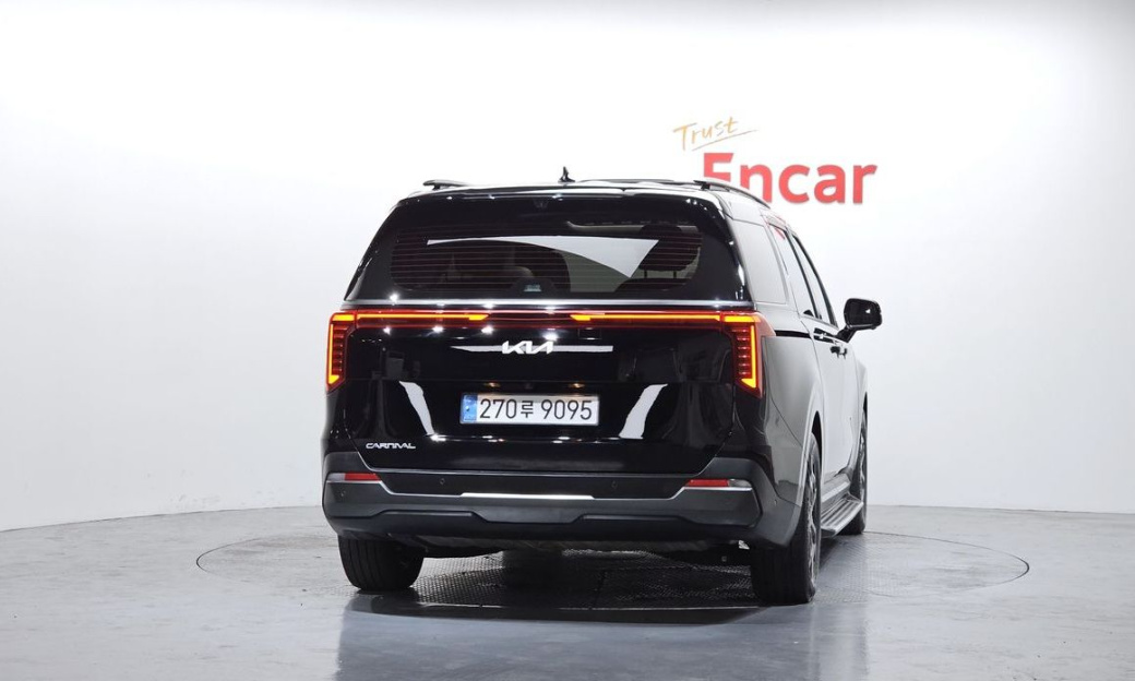 Kia Carnival 9-Seater Gravity, 2025