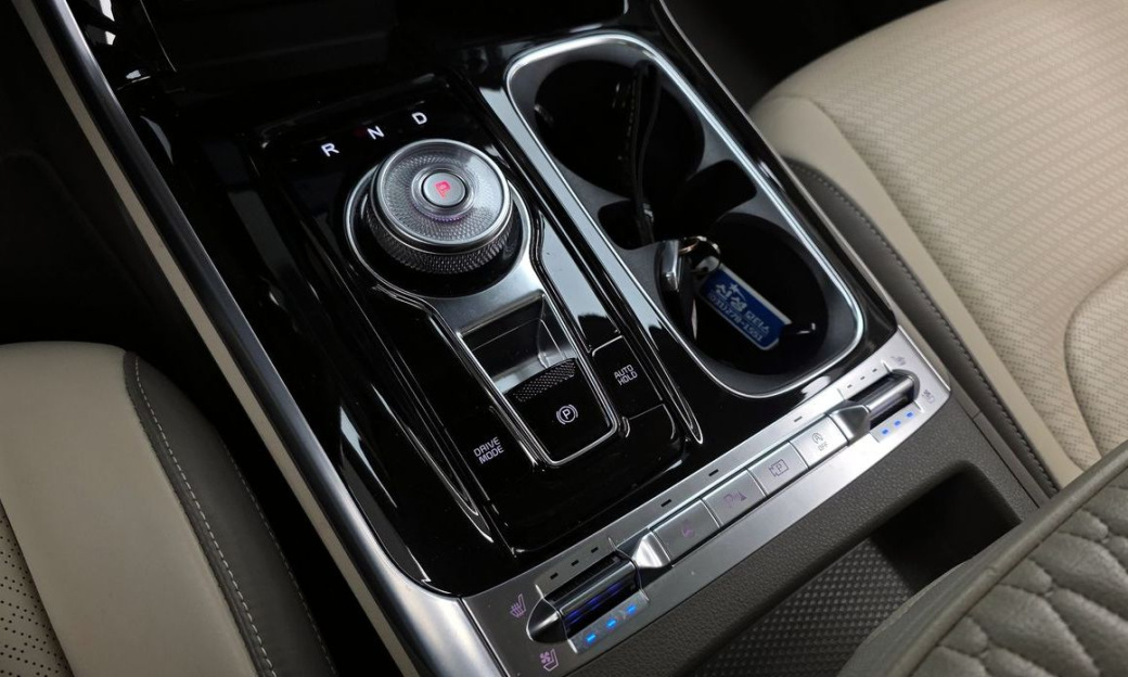 Kia Carnival 9-Seater Signature, 2023