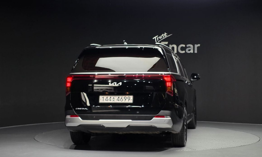 Kia Carnival 9-Seater Prestige, 2025