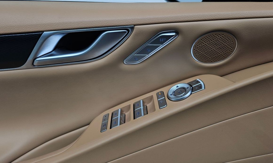 Genesis G80 Gasoline 2.5 Turbo AWD, 2025