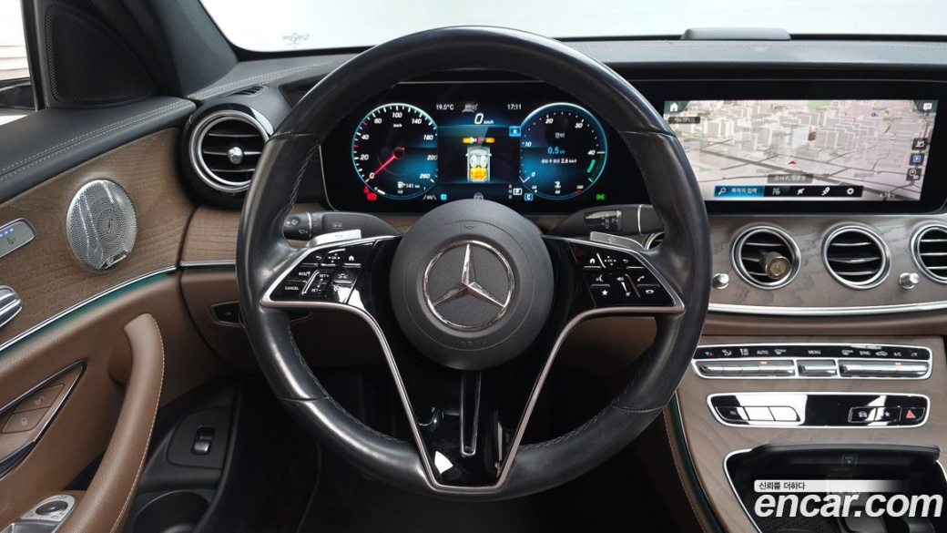 Mercedes-Benz E-Class E220d 4MATIC Exclusive, 2022