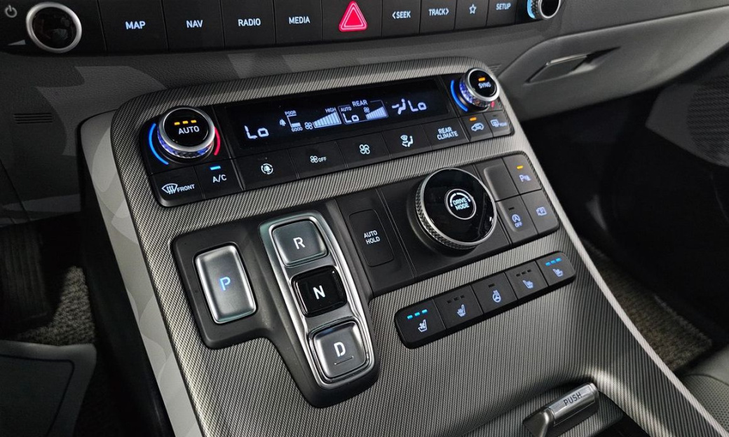Hyundai Palisade Diesel 2.2 2WD, 2024