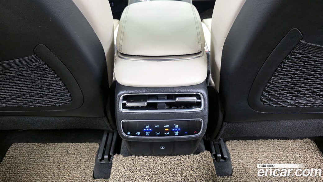 Genesis GV70 2.5T Gasoline 2WD, 2025