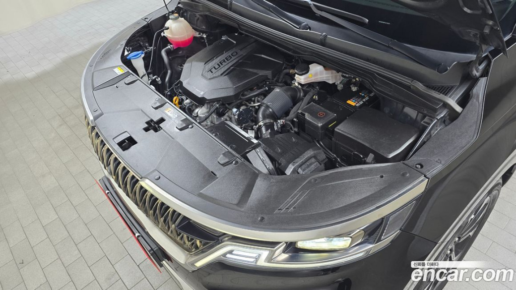 Kia Carnival 9-Seater Signature, 2023