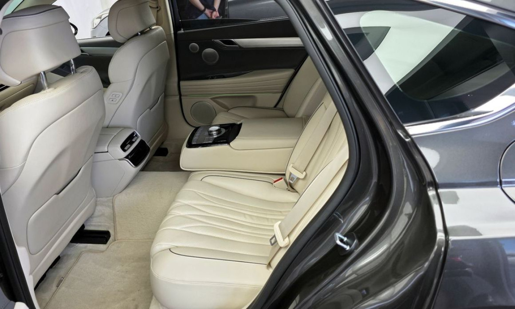 Genesis G80 Gasoline 2.5 Turbo AWD, 2025