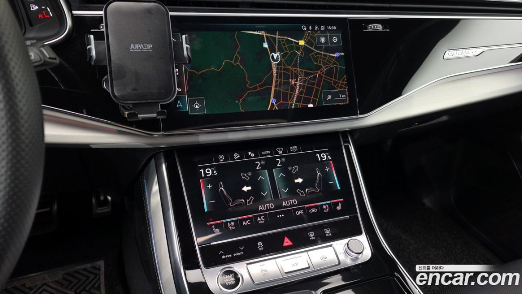 Audi Q8 55 TFSI Quattro Premium, 2022