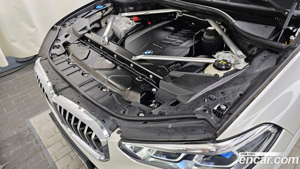 BMW X5 xDrive 40i M Sport, 2022
