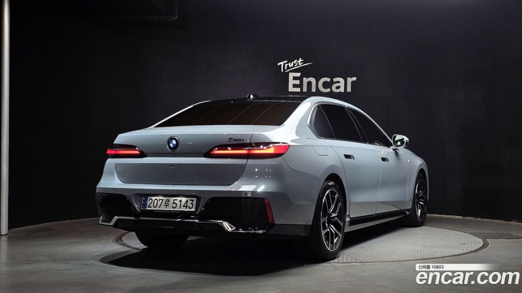BMW 7-Series 740i sDrive M Sport, 2023