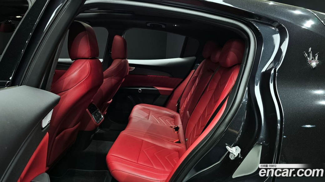 Maserati Grecale 3.0 AWD Trofeo, 2023
