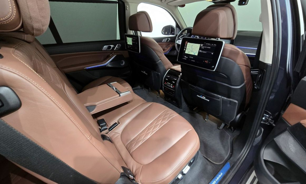 BMW X7 xDrive 40d Design Pure Excellence 7-Seater, 2022