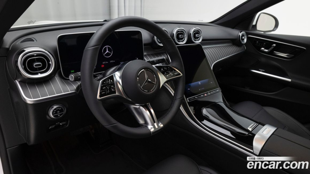 Mercedes-Benz C-Class C200 4MATIC Avantgarde, 2025