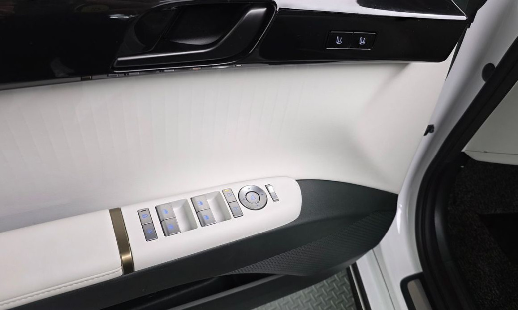 Hyundai Grandeur 2,5 Gasoline 2WD, 2023