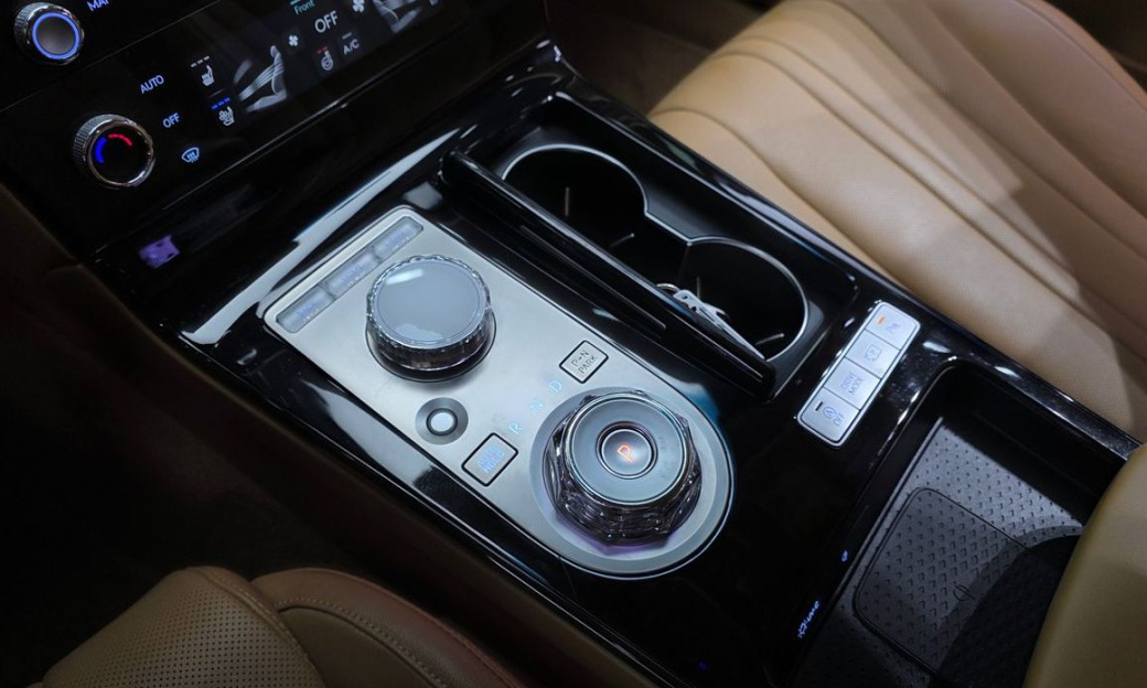 Genesis G80 Gasoline 2.5 Turbo AWD, 2025