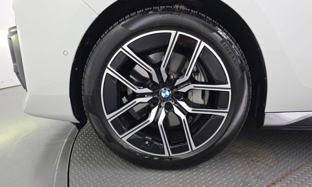 BMW 7-Series 740i xDrive M Sport, 2024