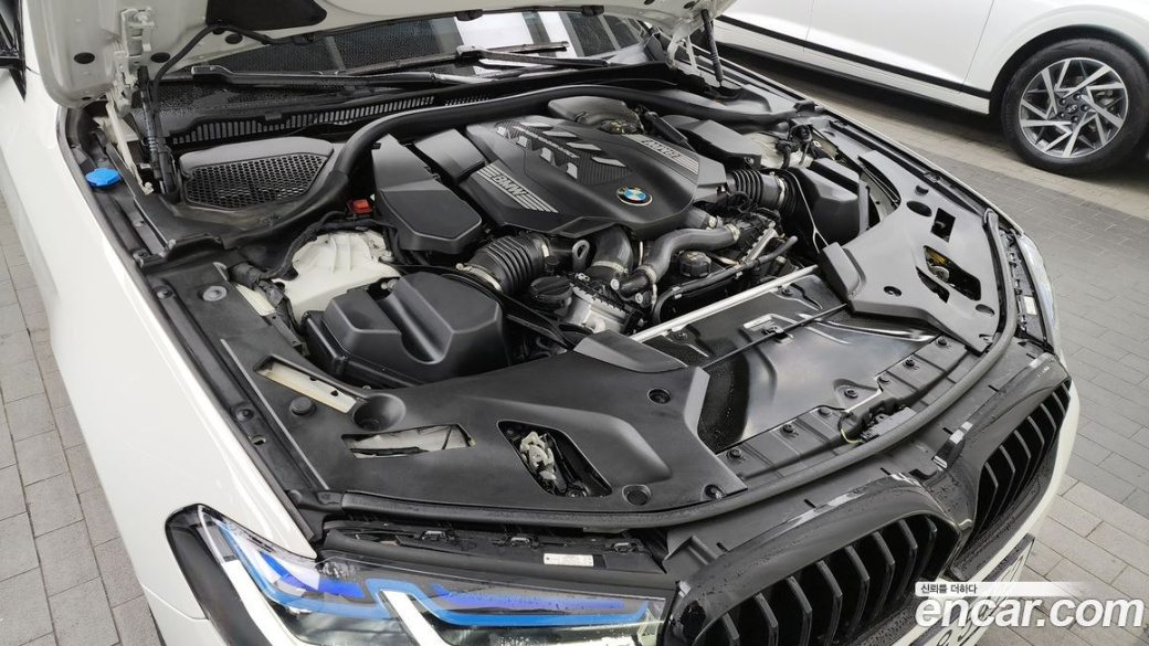 BMW 5-Series M550i xDrive, 2023