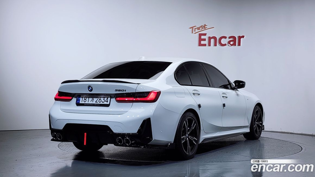 BMW 3-Series 320i M Sport, 2023