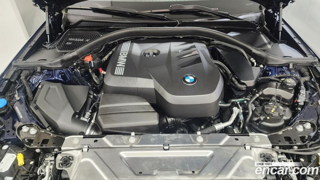 BMW 3-Series 320i M Sport, 2025