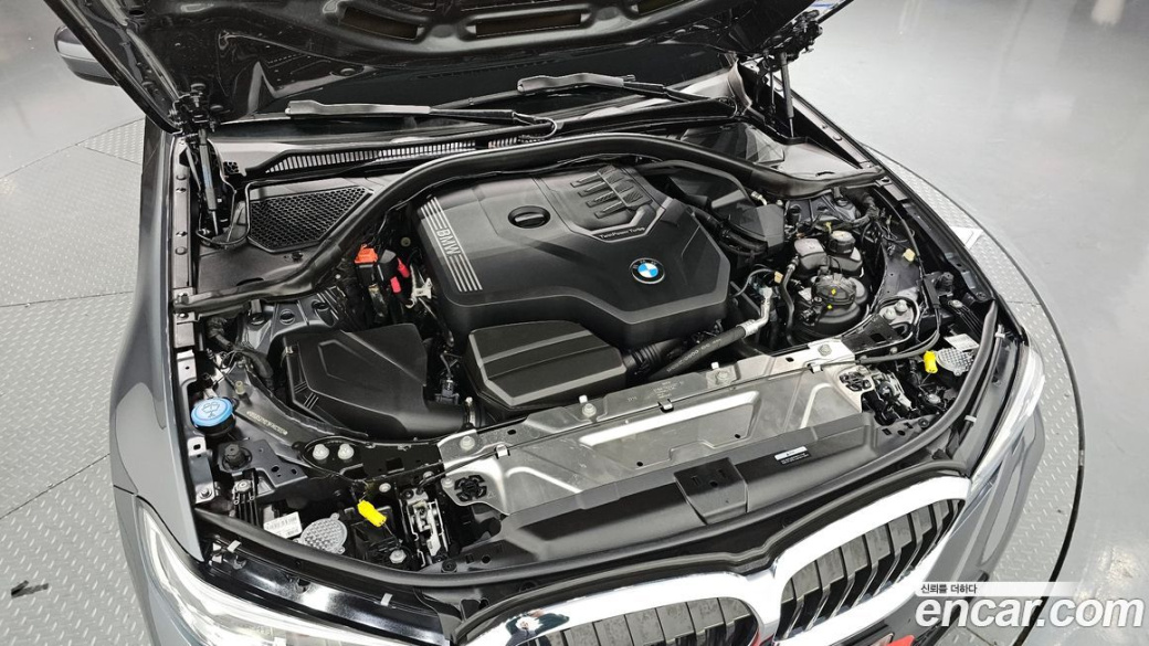 BMW 3-Series 320i M Sport, 2022