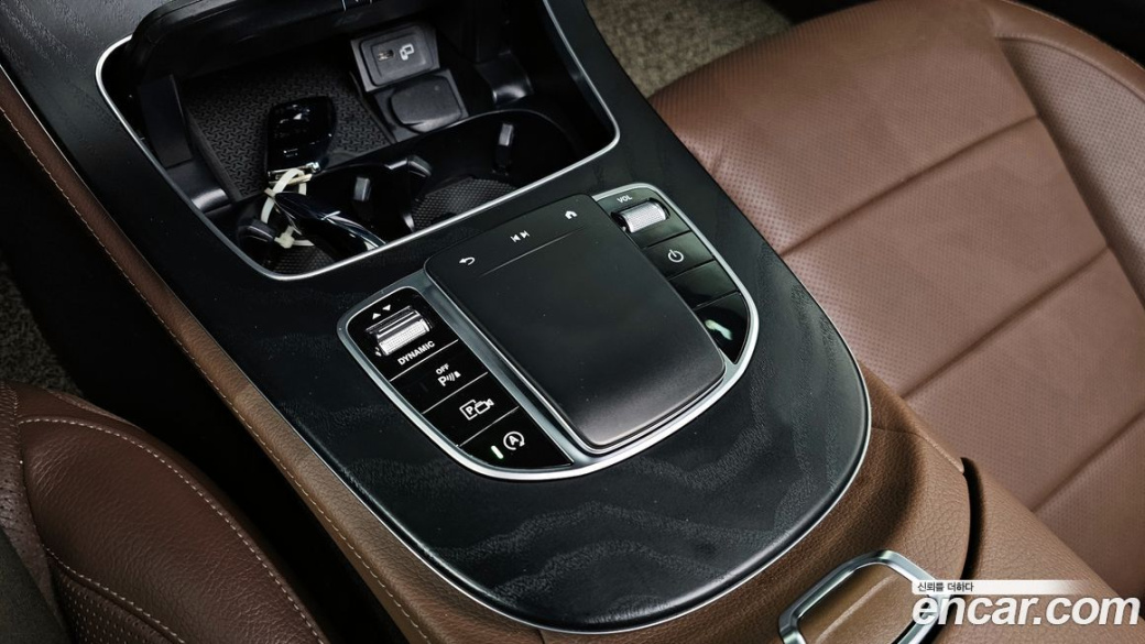Mercedes-Benz E-Class E250 AMG Line, 2023