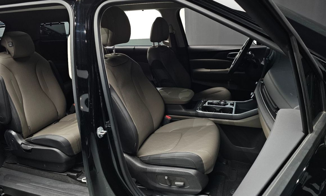 Kia Carnival 9-Seater Noblesse, 2025
