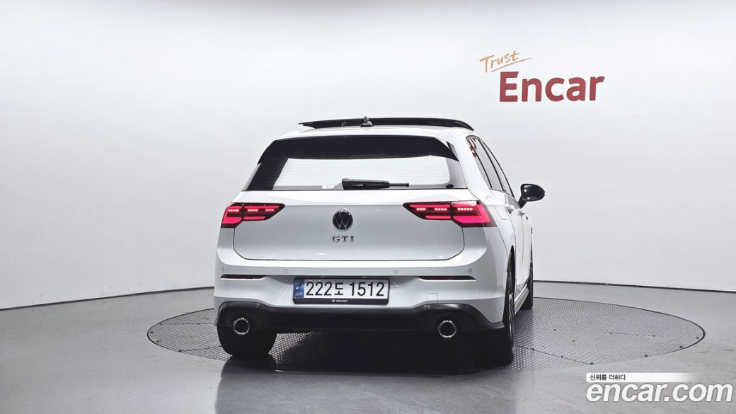 Volkswagen Golf 2.0 GTI, 2024