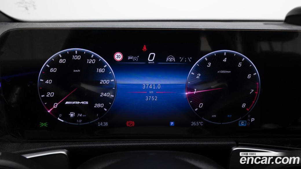 Mercedes-Benz GLB-Class AMG GLB35 4MATIC, 2025