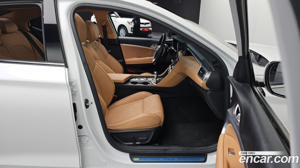 Genesis G70 Gasoline 2.0T 4WD, 2021