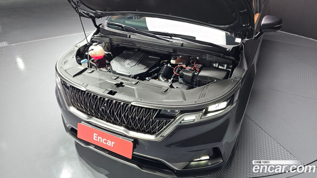 Kia Carnival 9-Seater Signature, 2023