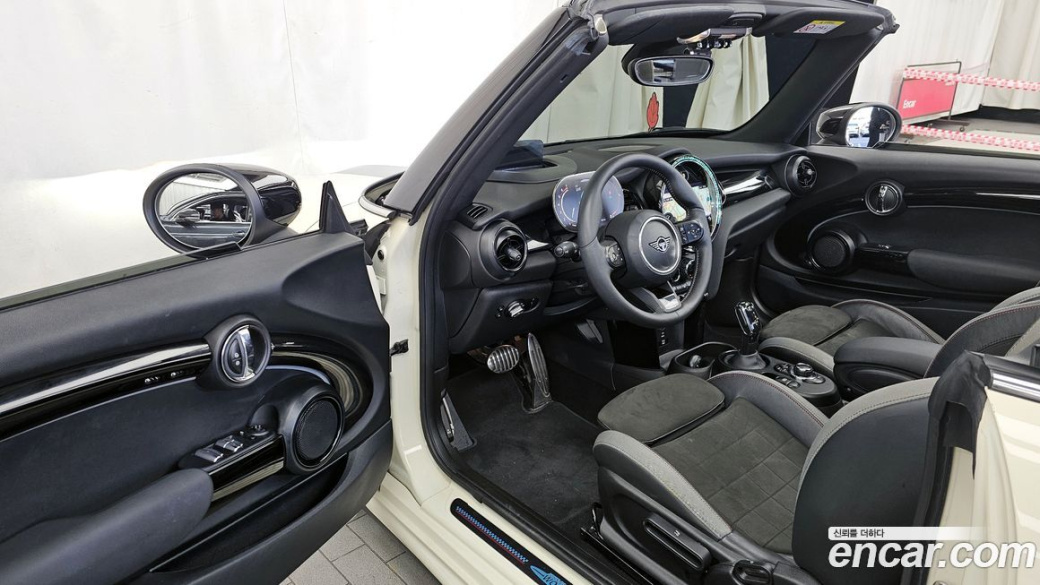 Mini Cooper Convertible JCW, 2022
