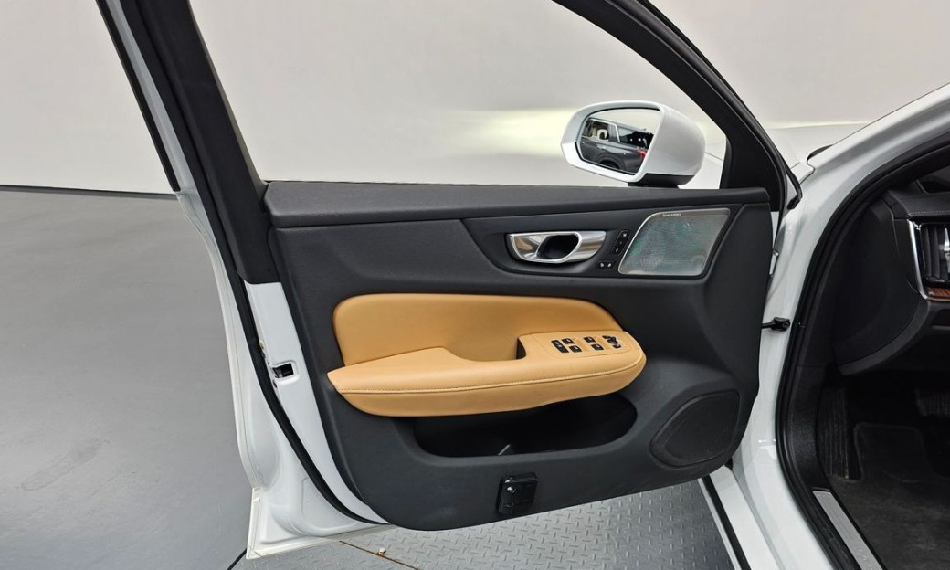 Volvo S60 B5 Ultimate Bright, 2024