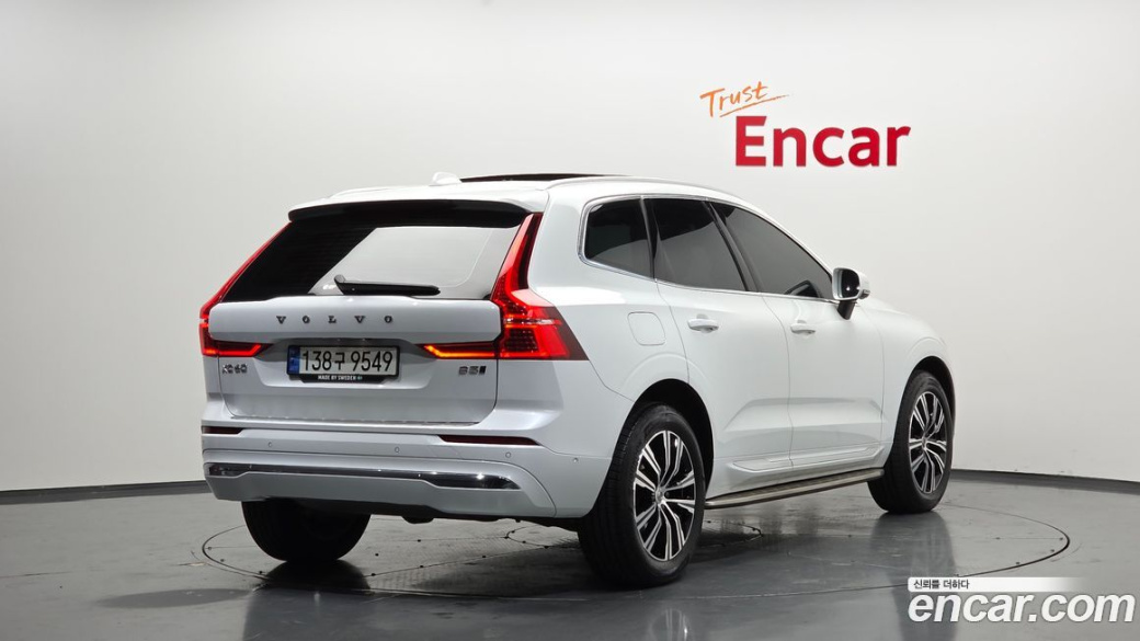 Volvo XC60 B5 Inscription, 2022