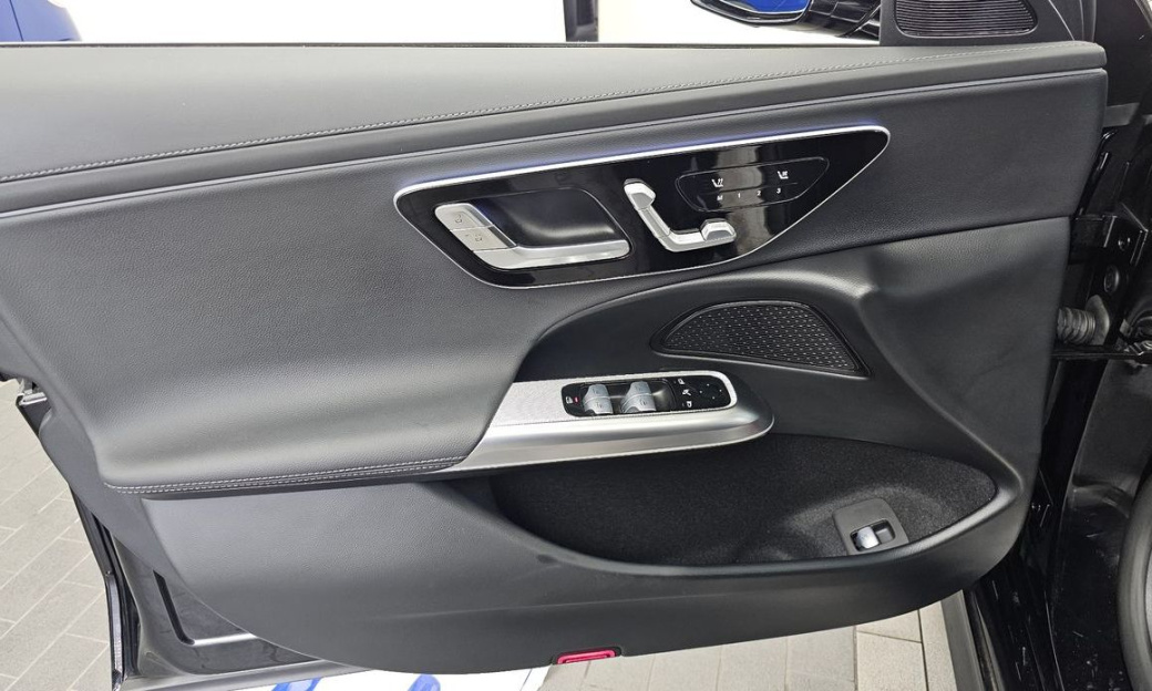 Mercedes-Benz E-Class E200 Avantgarde, 2025