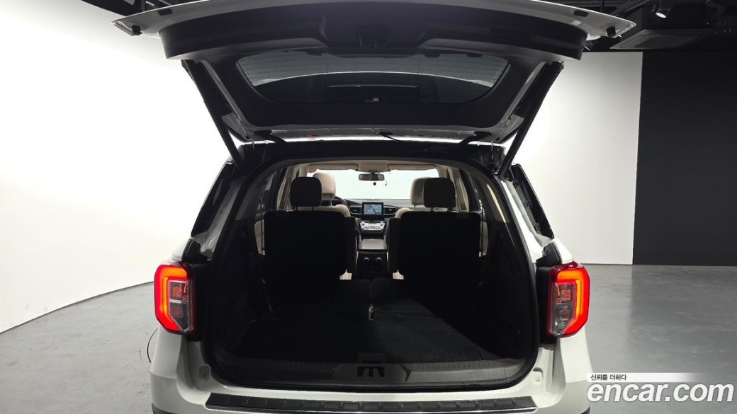 Ford Explorer 3.0 Platinum 4WD, 2022