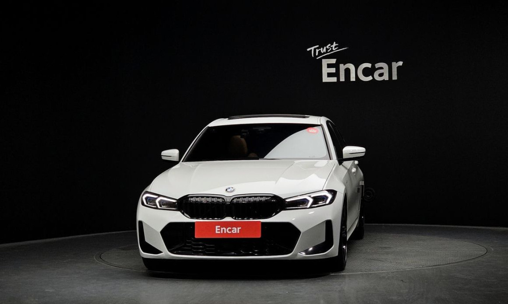 BMW 3-Series 320i M Sport, 2024