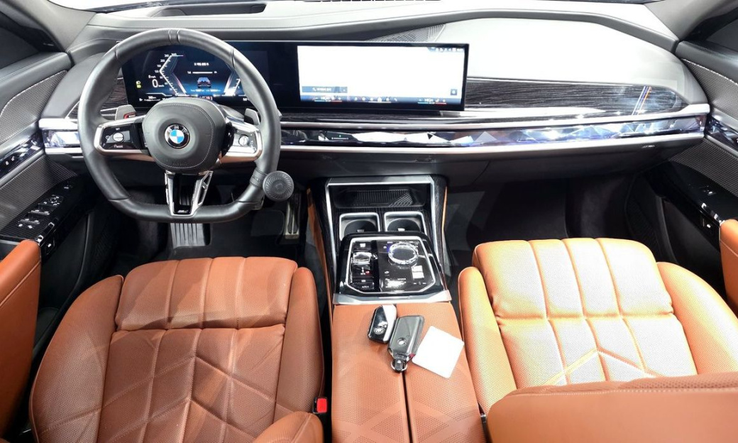 BMW 7-Series 740d xDrive M Sport, 2025