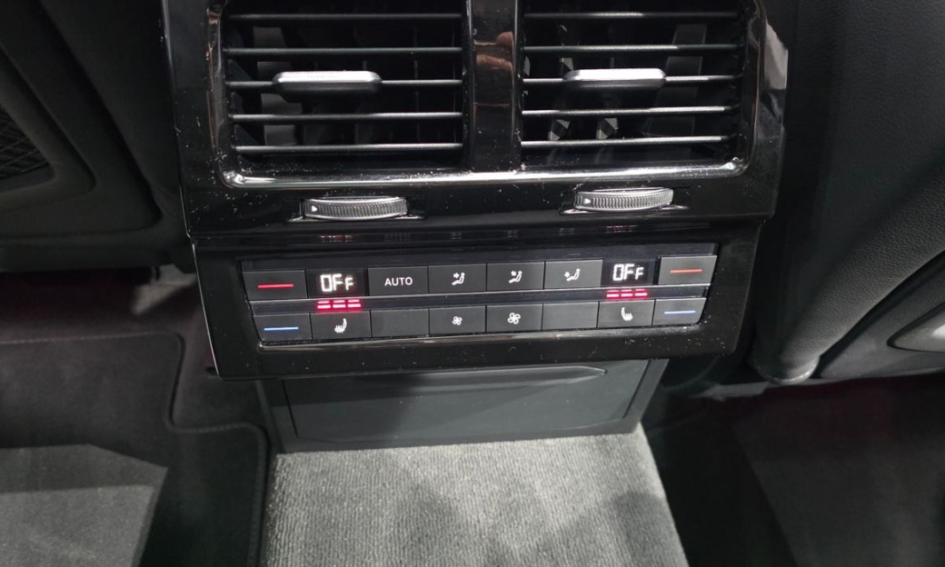 Volkswagen Touareg 3.0 TDI Prestige, 2024