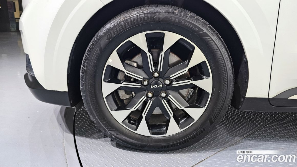 Kia Carnival 9-Seater Noblesse, 2023