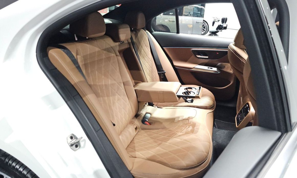 Mercedes-Benz E-Class E450 4MATIC Exclusive, 2024