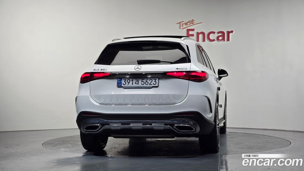Mercedes-Benz GLC-Class GLC300 4MATIC AMG Line, 2023